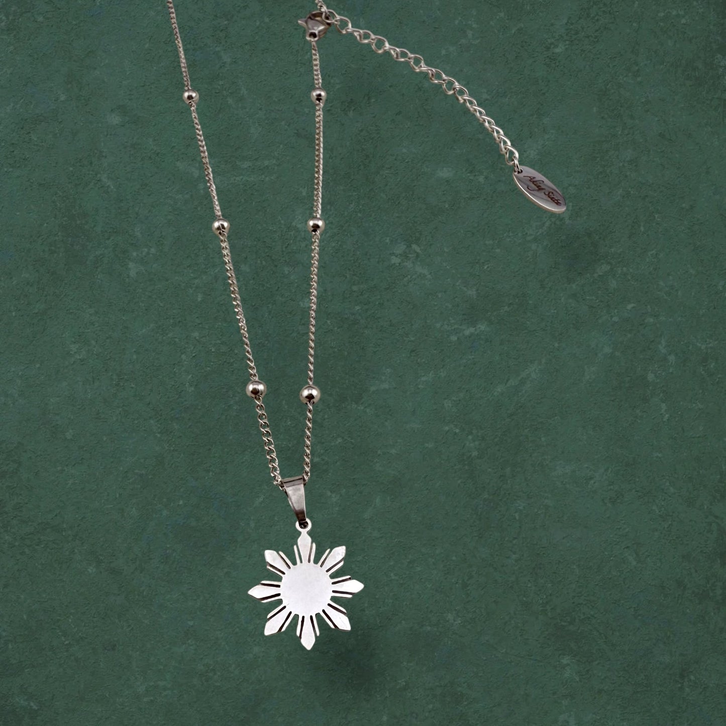 Araw Satellite Chain Necklace