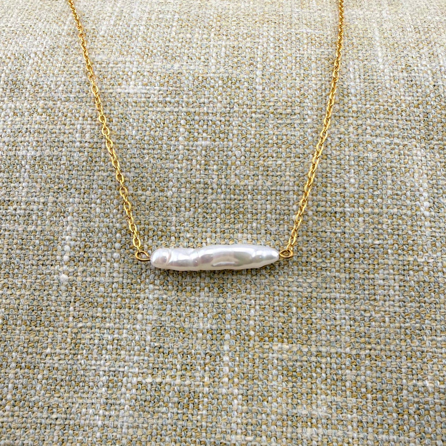 Stick Baroque Pearl Bar Necklace