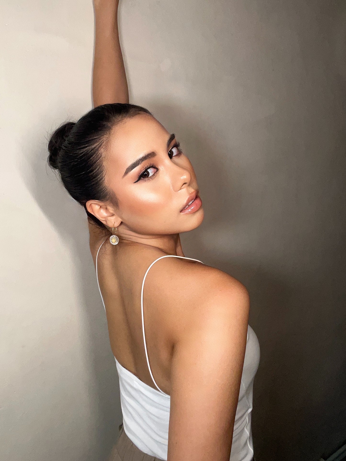 Araw and Capiz Shell Dainty Hoop Earrings