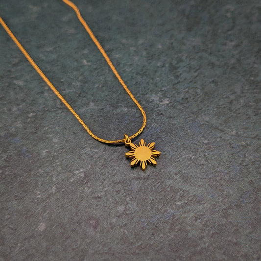 Dainty Araw Necklace