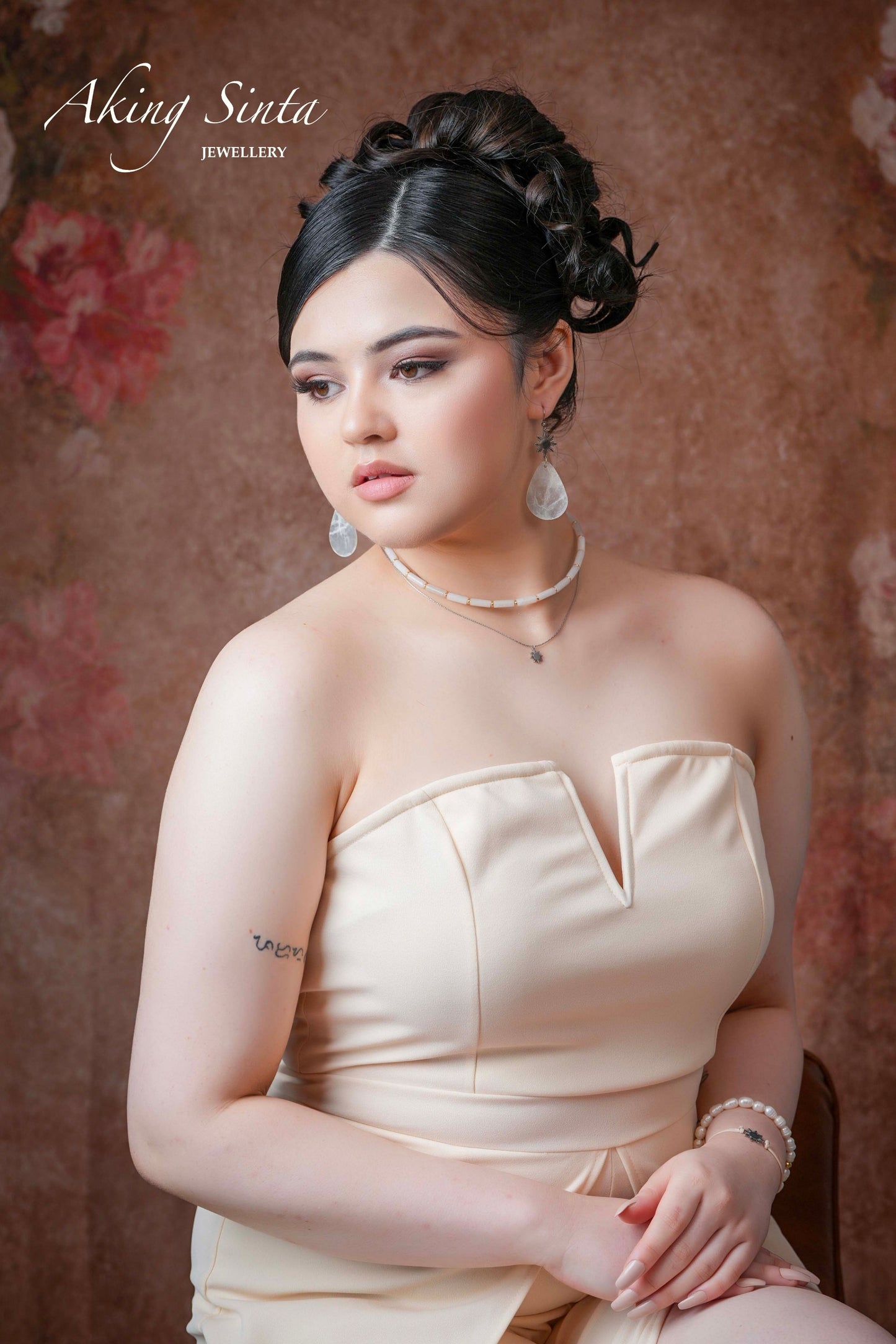 Aking Sinta Dainty Araw Necklace in gold worn by model, Philippine-inspired jewellery with subtle heritage for diaspora