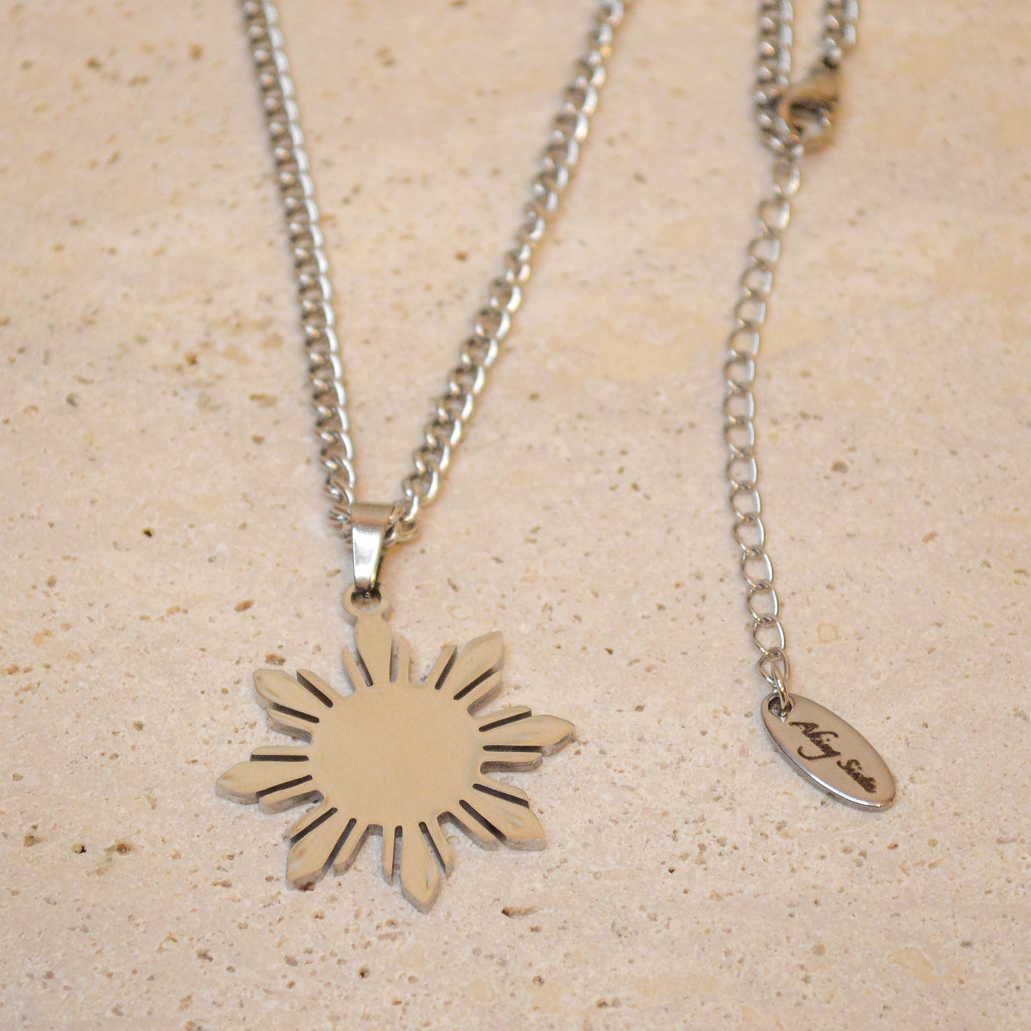 Araw Chunky Curb Chain Necklace